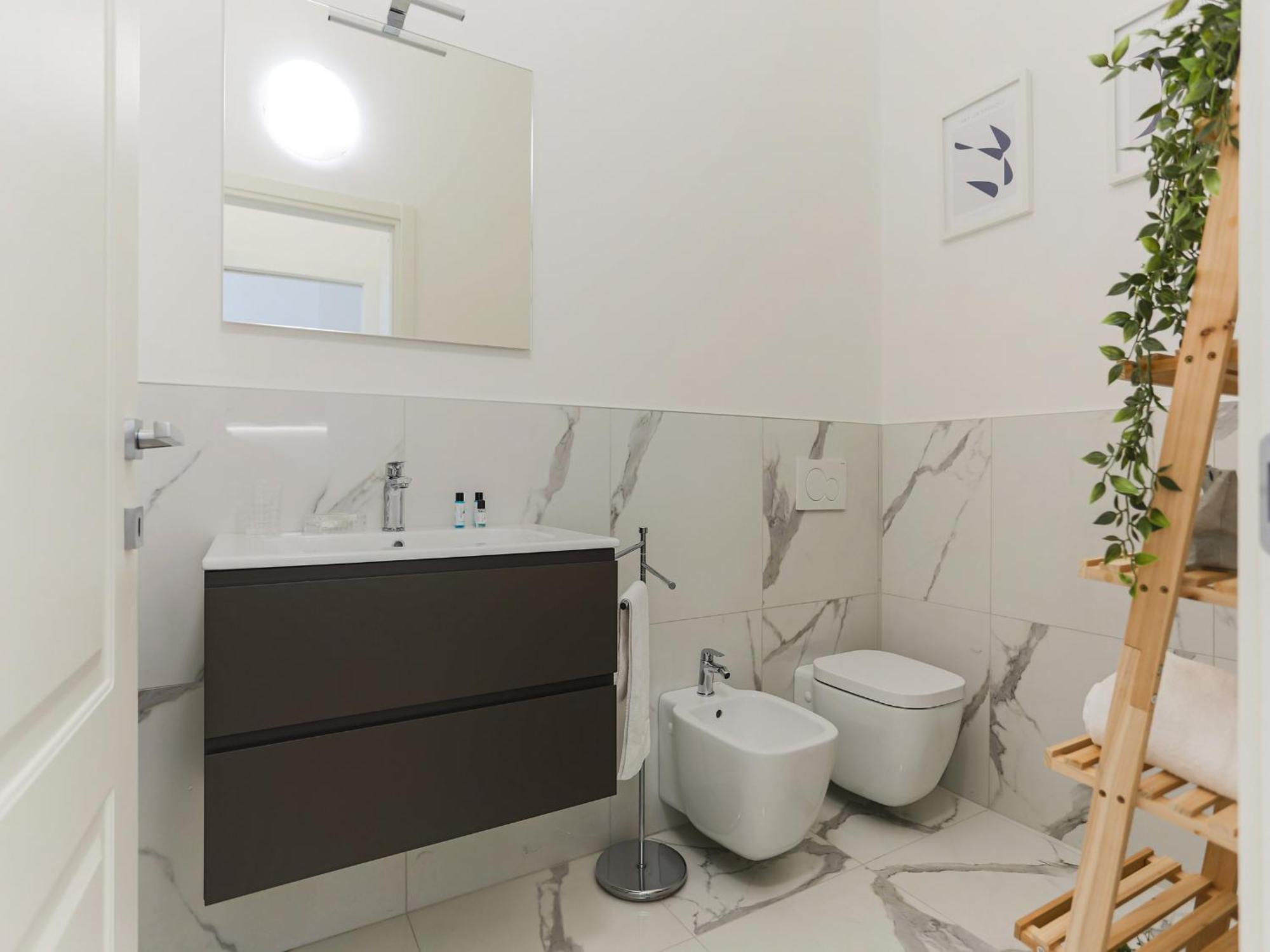 The Best Rent - Modern One Bedroom Apartment In San Babila ミラノ エクステリア 写真