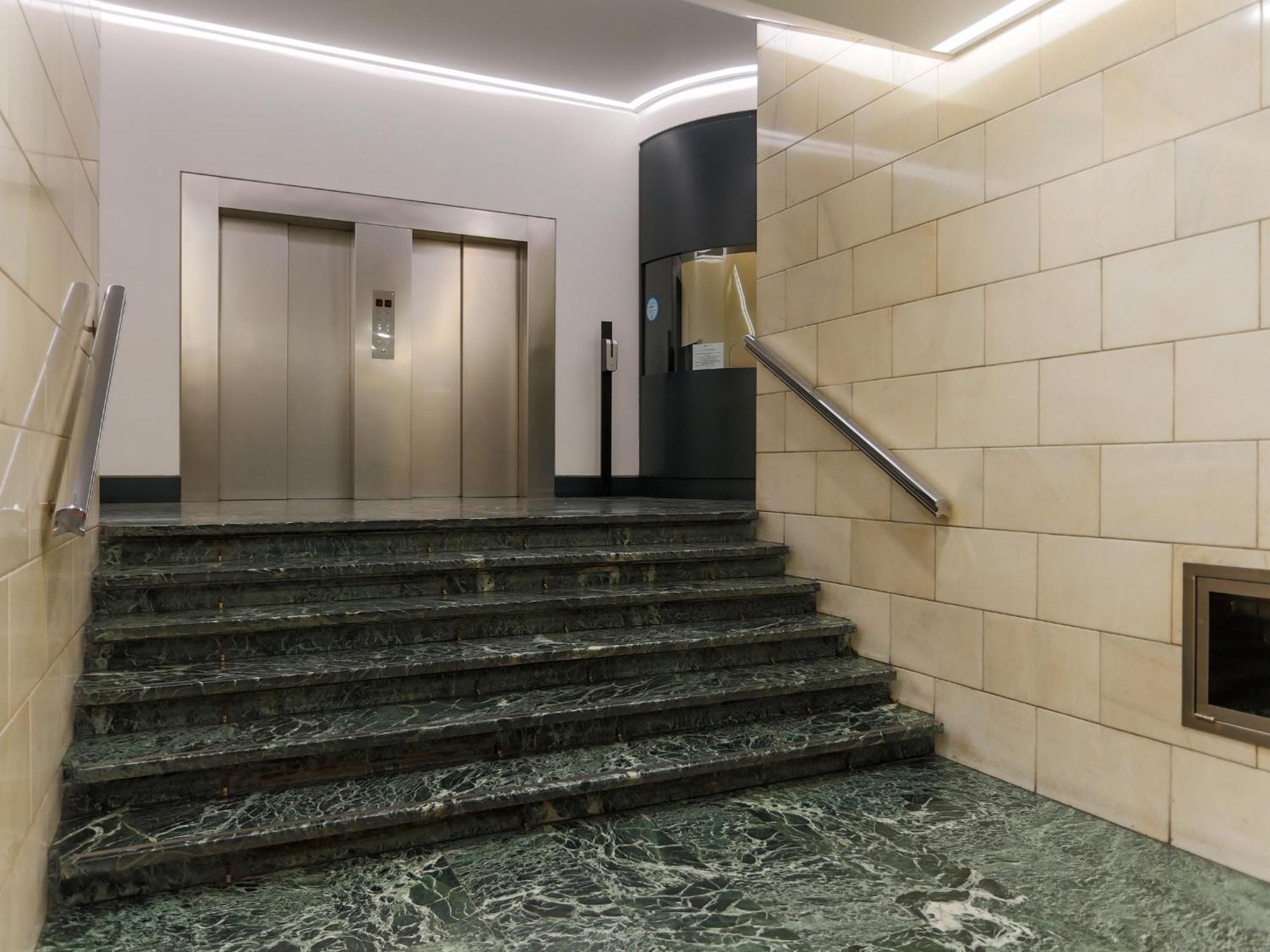 The Best Rent - Modern One Bedroom Apartment In San Babila ミラノ エクステリア 写真